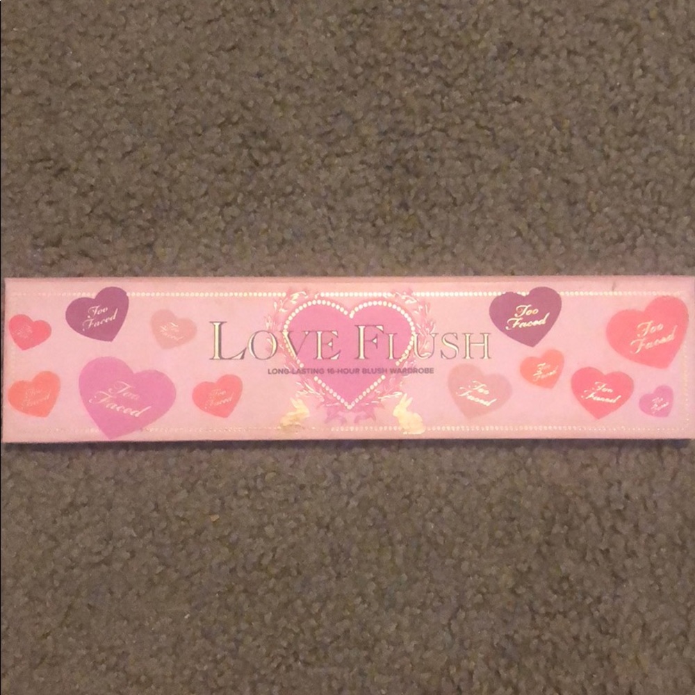 Love flush blush palette